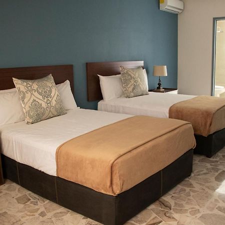 Viamonte House Boutique Hotel Leon Bagian luar foto