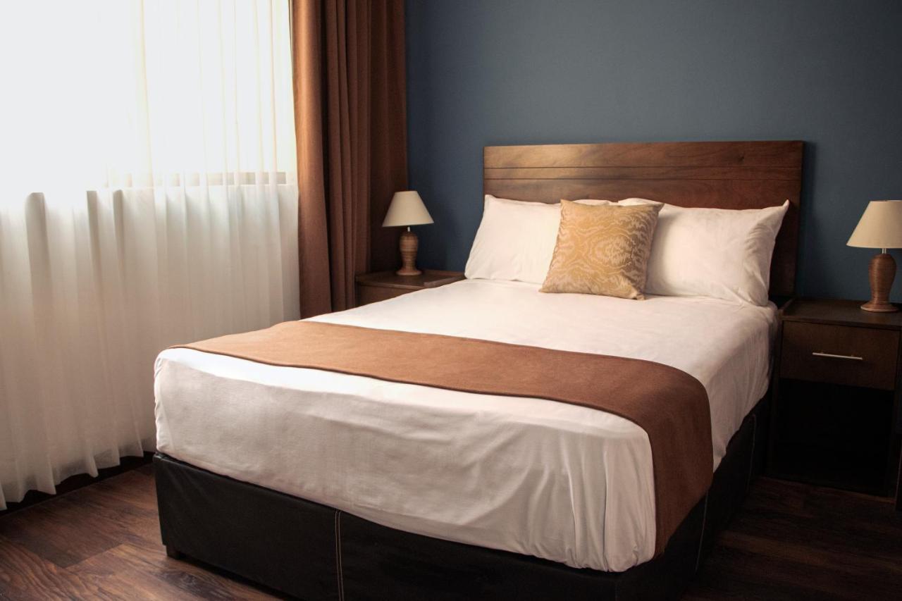 Viamonte House Boutique Hotel Leon Bagian luar foto