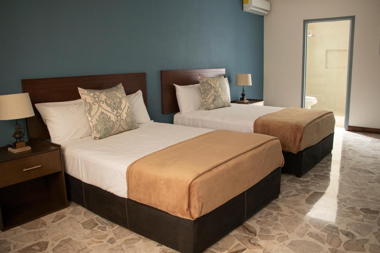 Viamonte House Boutique Hotel Leon Bagian luar foto